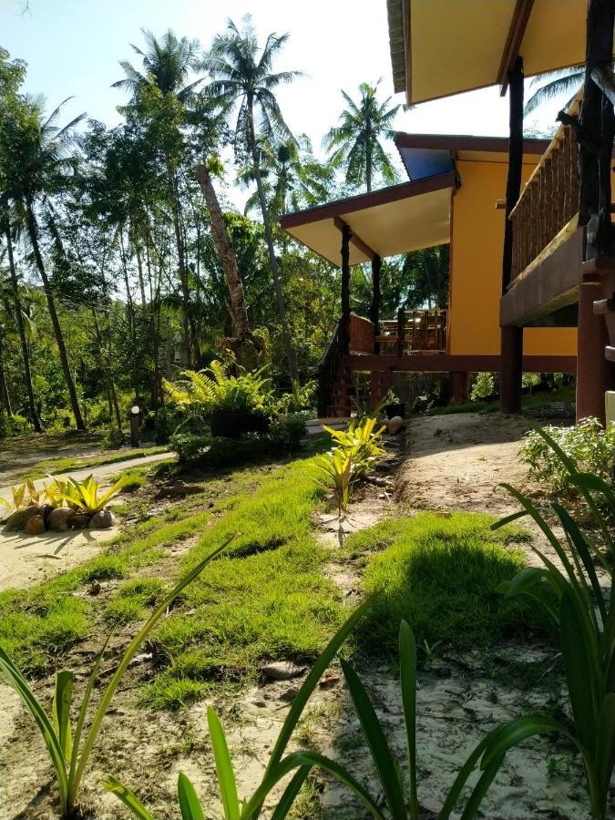 Baan Panseng Bungalow Ko Kut Exterior photo